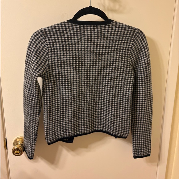 Madewell Houndstooth Crewneck Cardigan in 100% Merino Wool - Picture 8 of 10